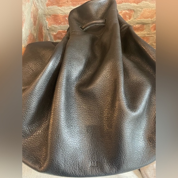 Are Studio Bell backpack in black leather - Picture 6 of 8